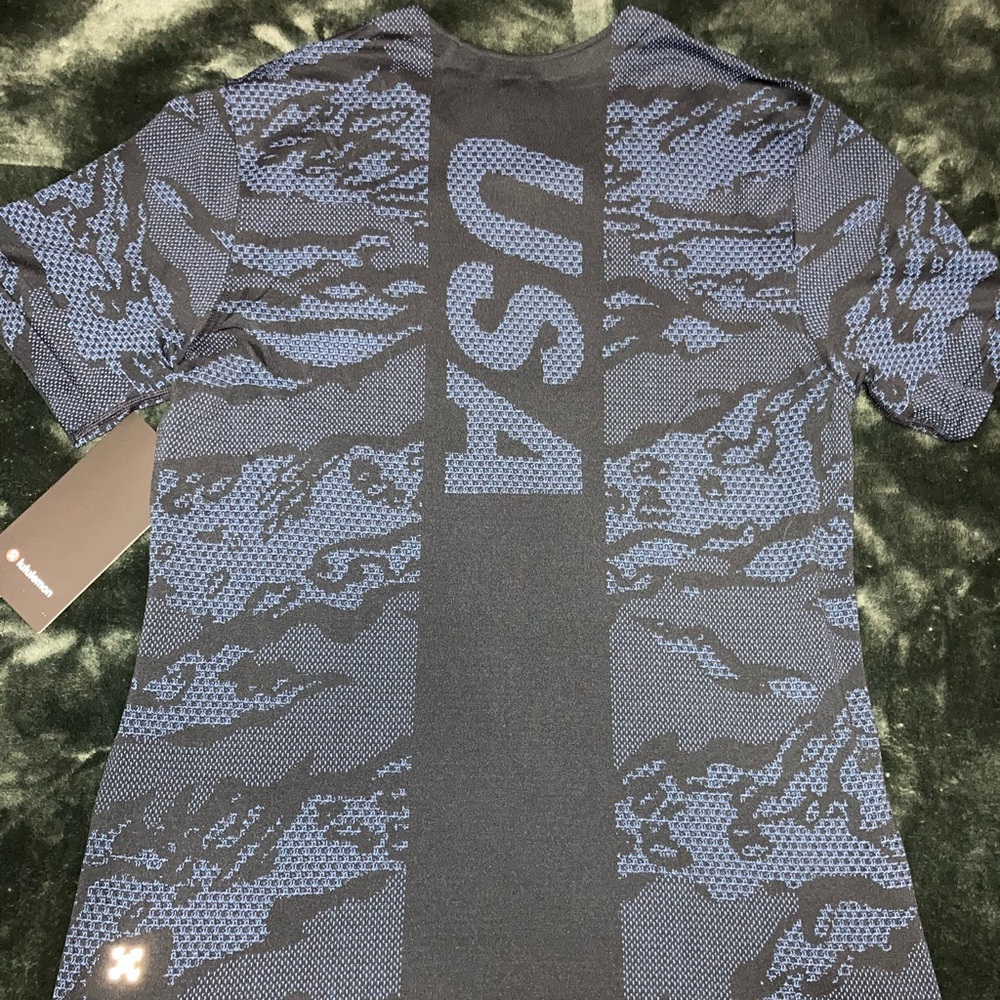 Lululemon Metal Vent Breathe SS